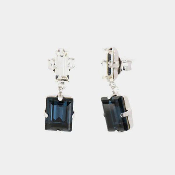 Orecchini in Argento 925 doppio punto luce taglio carrè, impreziosito da cristalli colorazione bianca e blu denim