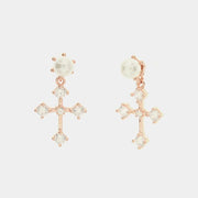 Orecchini in Argento 925 con perle e pendente a forma di croce impreziositi da cristalli bianchi