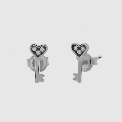 Orecchini in Argento 925 a forma di chiave a cuore impreziositi da cristalli bianchi