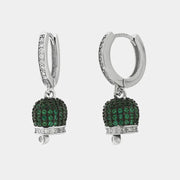 Orecchini in Argento 925 con campanella portafortuna tempestata da zirconi verdi