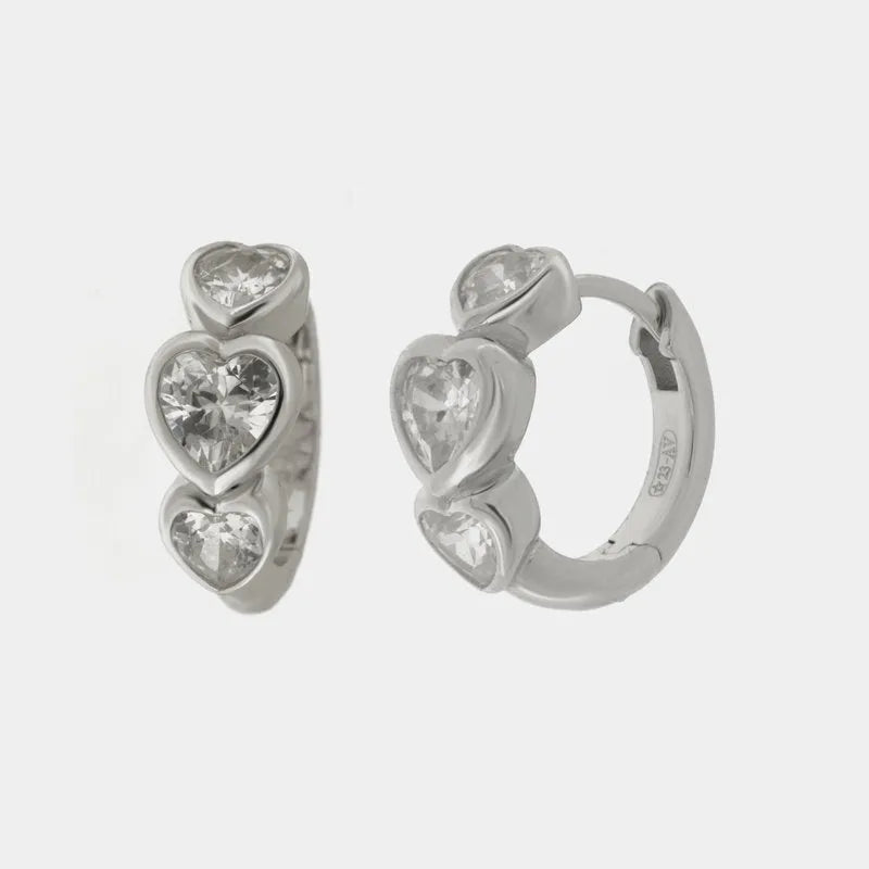 Orecchini in Argento 925 a cerchio con cuori – Group S.r.l Orecchini in Argento 925 a cerchio con cuori – Group S.r.l