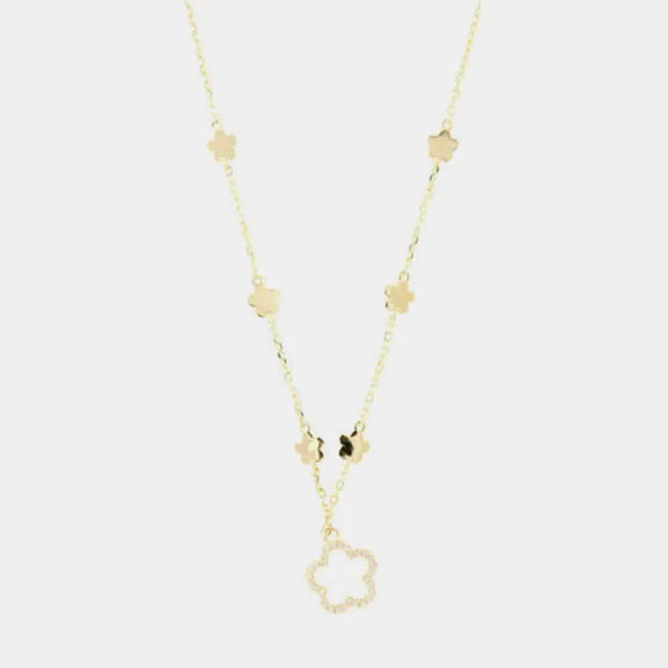 Collana in Argento 925 con fiore pendente impreziosito da zirconi bianchi