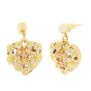 Orecchini in Metallo cuore impreziosito da fiori bianchi - BYSIMON gioielli