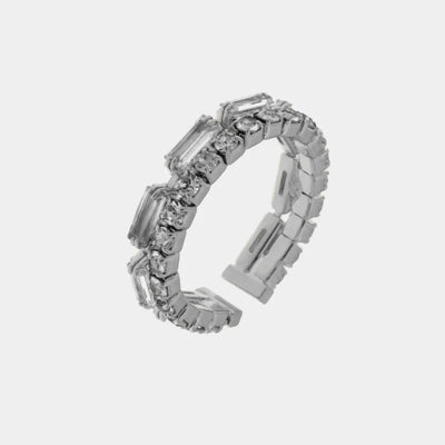 Anello in Metallo con cristalli bianchi