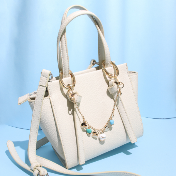 Dalla Borsa ai Jeans: gli accessori che rendono unico il tuo stile