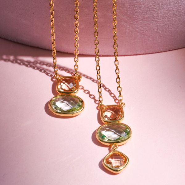 Gioielli in Argento 925, Ottone e Acciaio: differenze, caratteristiche e come scegliere il materiale perfetto