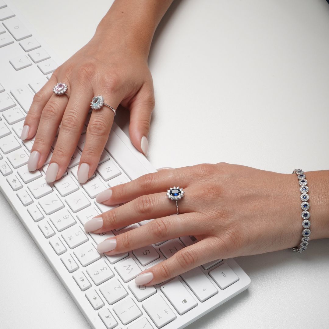 Back to work: i gioielli perfetti per tornare in ufficio con stile