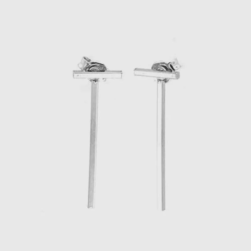 Orecchini in Argento 925 con barra pendente liscia