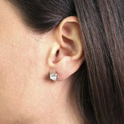 Orecchini in Argento 925 punto luce a lobo con cristallo bianco