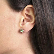 Orecchini in Argento 925 punto luce a lobo con cristallo verde