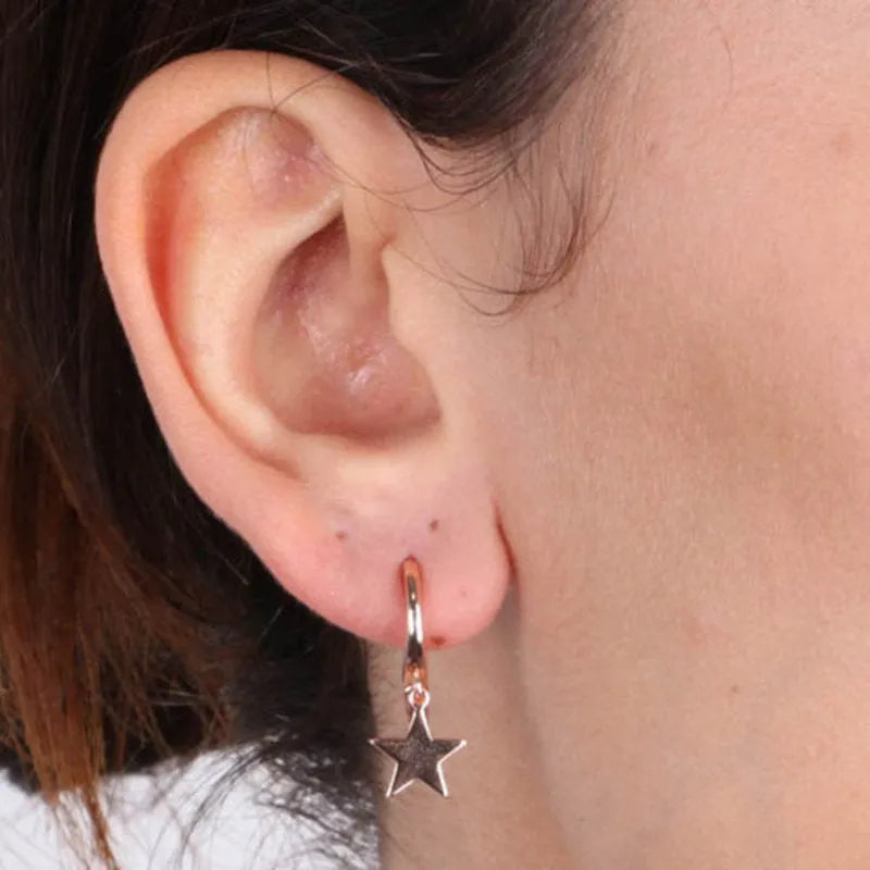 Orecchini in Argento 925 cerchietto con stella liscia pendente