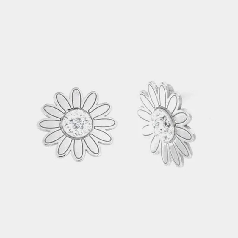 Orecchini in Argento 925 a forma di margherita impreziosita da cristalli bianchi