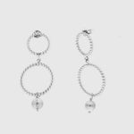 Orecchini in Argento 925 con cerchi puntellati pendenti e perla finale