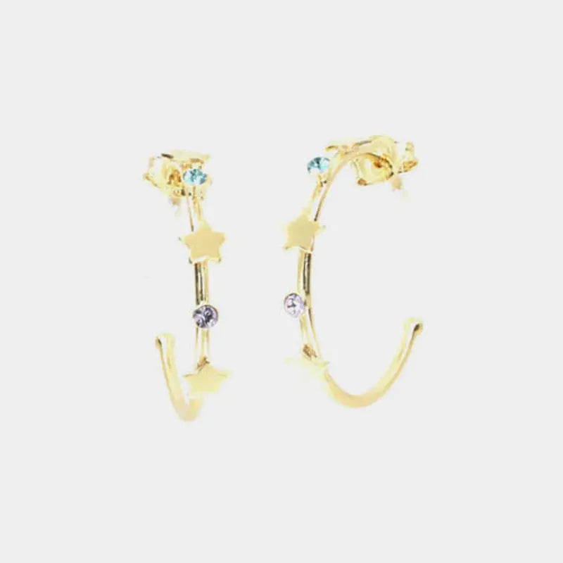 Orecchini in Argento 925 semicerchio con stelle impreziosito da cristalli colorati.