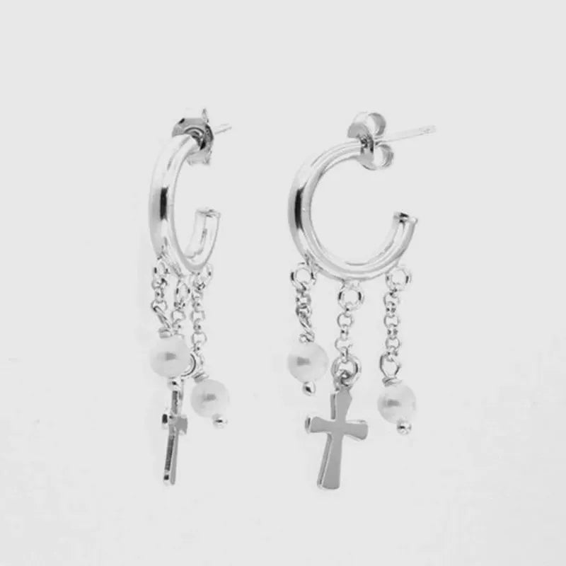 Orecchini in Argento 925 cerchietti con perle di acqua dolce e croce centrale pendente