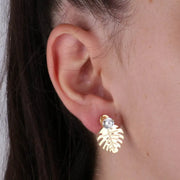 Orecchini in Argento 925 a forma di foglia larga impreziosita da punto luce a lobo