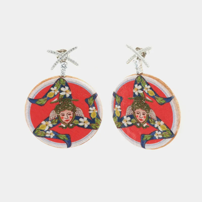 Orecchini in Argento 925 in legno pendente con stampa tipica siciliana con Trinacria impreziositi da zirconi bianchi