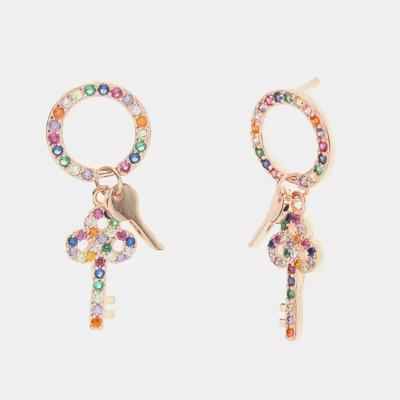 Orecchini in Argento 925 a forma di cerchio con chiavi pendenti impreziosita da zirconi multicolor