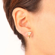 Orecchini in Argento 925 a forma di fiore impreziosito da zirconi bianchi