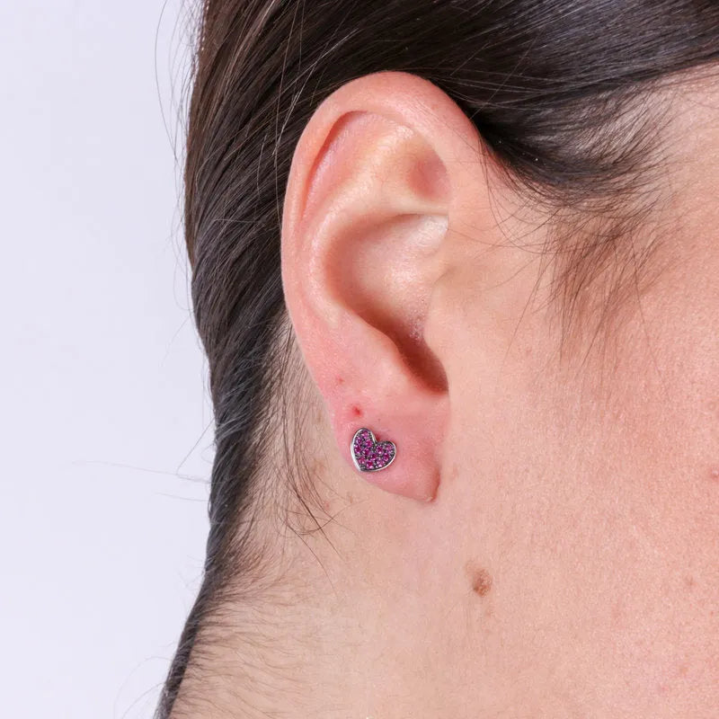 Orecchini in Argento 925 a forma di cuore impreziositi da zirconi fucsia
