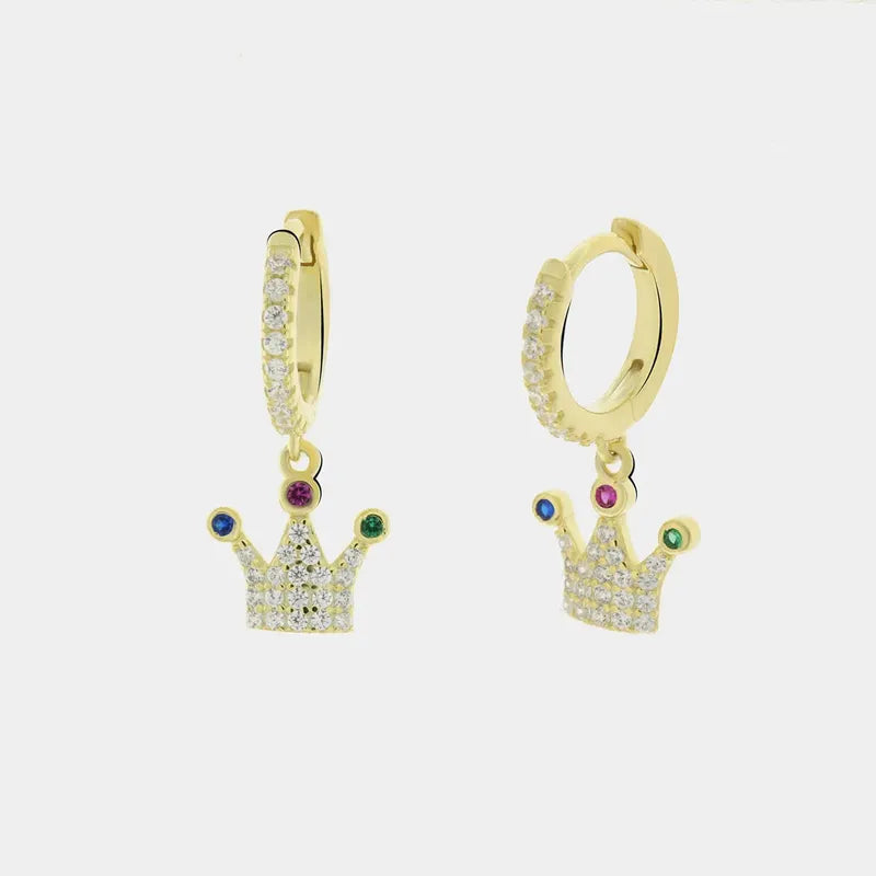 Orecchini in Argento 925 a cerchietto con chiusura a scatto e corona tempestata da zirconi bianchi e dettagli colorati