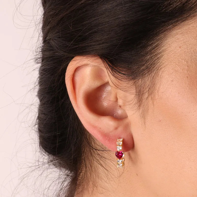 925 Silver circle earrings studded with heart zircons