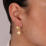 Orecchini in Argento 925 a cerchietto a forma di fiore con pendente a forma di farfalla