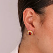 Orecchini in Argento 925 con zirconi champagne e zircone centrale rosso rubino