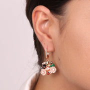 Orecchini in Argento 925 con fiori in madreperla impreziosito da zirconi colorati
