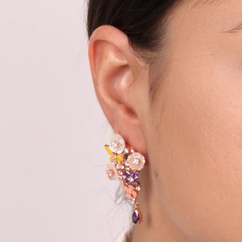Orecchini in Argento 925 con fiori in madreperla con zirconi colorati