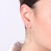 Orecchini in Argento 925 con farfalla pendente e punto luce verde