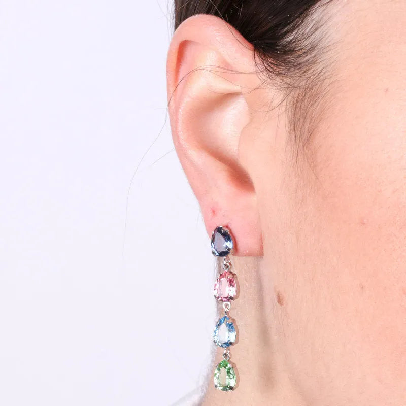 Earrings in 925 silver with hanging colored crystals