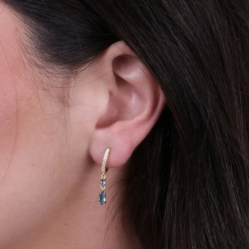 Orecchini in Argento 925 a cerchio con zirconi azzurri