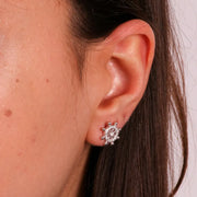 Orecchini in Argento 925 a forma di timone e ancora con zriconi bianchi