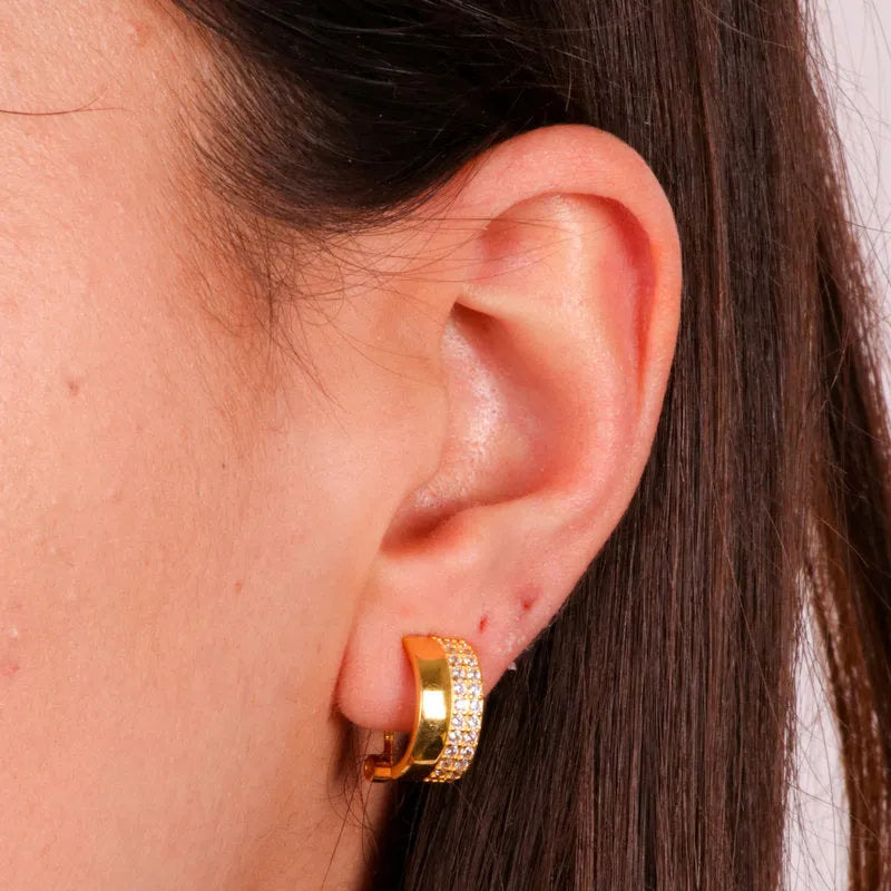 Gold-plated 925 Silver earrings with white cubic zirconia, snap closure