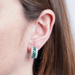 Orecchini in Argento 925 semicerchio con zirconi verdi Collezione Hanoi - BYSIMON gioielli