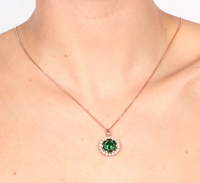 Collana in Argento 925 con pendente zirconato smeraldo e perline