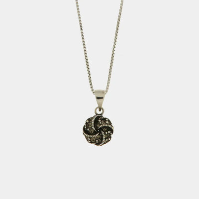 925 Silver necklace with knot-shaped pendant with white and smoke crystals