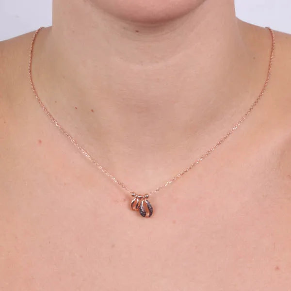 Collana in Argento 925 con doppia conchiglia pendente a zirconi neri