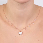 Collana in Argento 925 con conchiglia centrale zirconata e punti luce bianchi pendenti ai lati