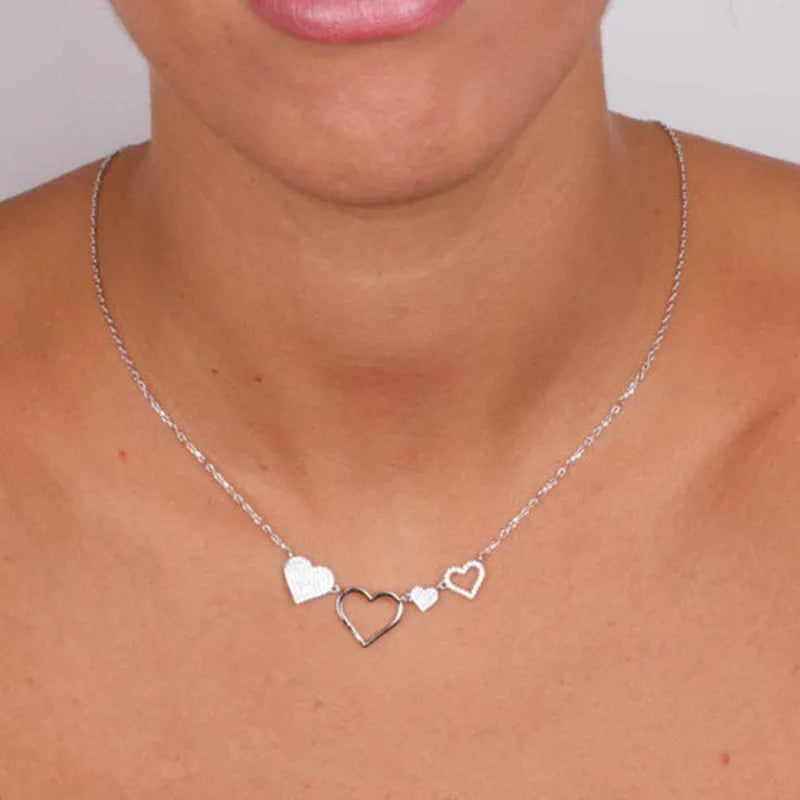 Collana in Argento 925 con pendenti a forma di cuori a zirconi bianchi