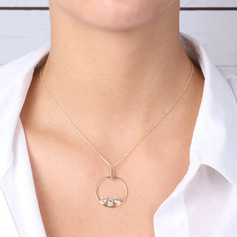 Collana in Argento 925 con cerchio pendente, impreziosito da trio di cristalli bianchi