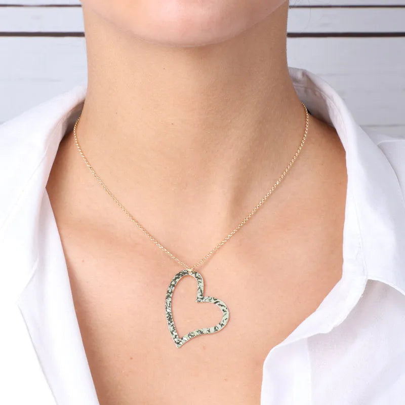Collana in Argento 925 con ciondolo a cuore battuto - BYSIMON gioielli