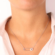 Collana in Argento 925 a forma di spilla con dettaglio in zirconi bianchi