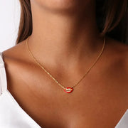 Collana in Argento 925 con pendente a forma di labbra impreziosite da zirconi bianchi e smalti colorati