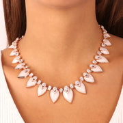 Collana in Argento 925 girocollo impreziosito da pendenti a forma di foglia con zirconi bianchi e smalto bianco