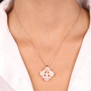 Collana in Argento 925 con fiori in madreperla con zirconi colorati