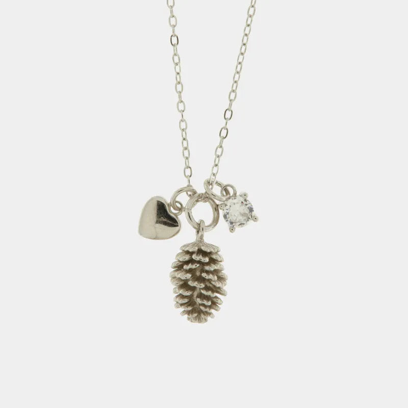 Collana in Argento 925 con pigna portafortuna impreziosito da zirconi e cuore pendente