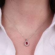 Collana in Argento 925 con zirconi bianchi e zircone centrale rosso