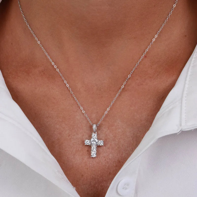 Collana in Argento 925 con croce impreziosito da zirconi
